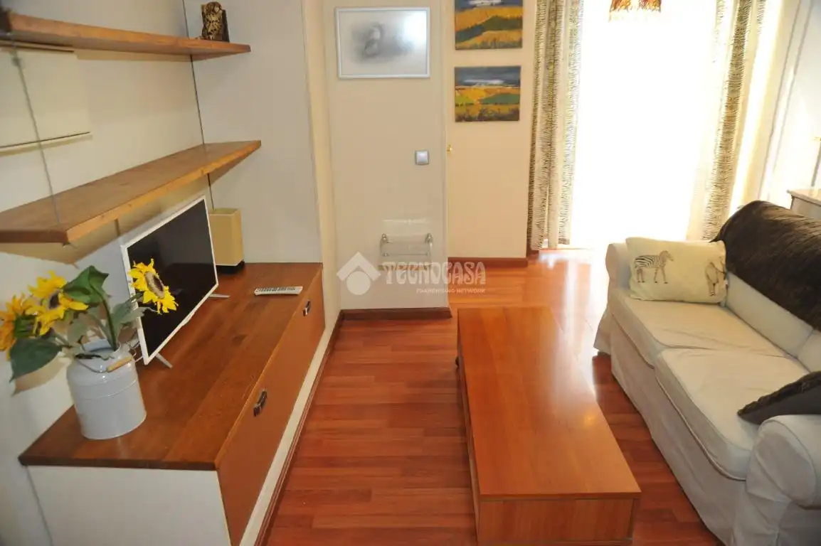 Sala d'estar de Pis en venda en Zaragoza amb Aire condicionat, Calefacció i Parquet