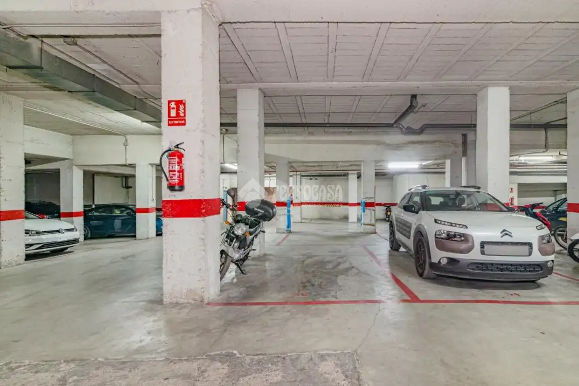 Parking de Piso en venta en Lucena con Aire acondicionado