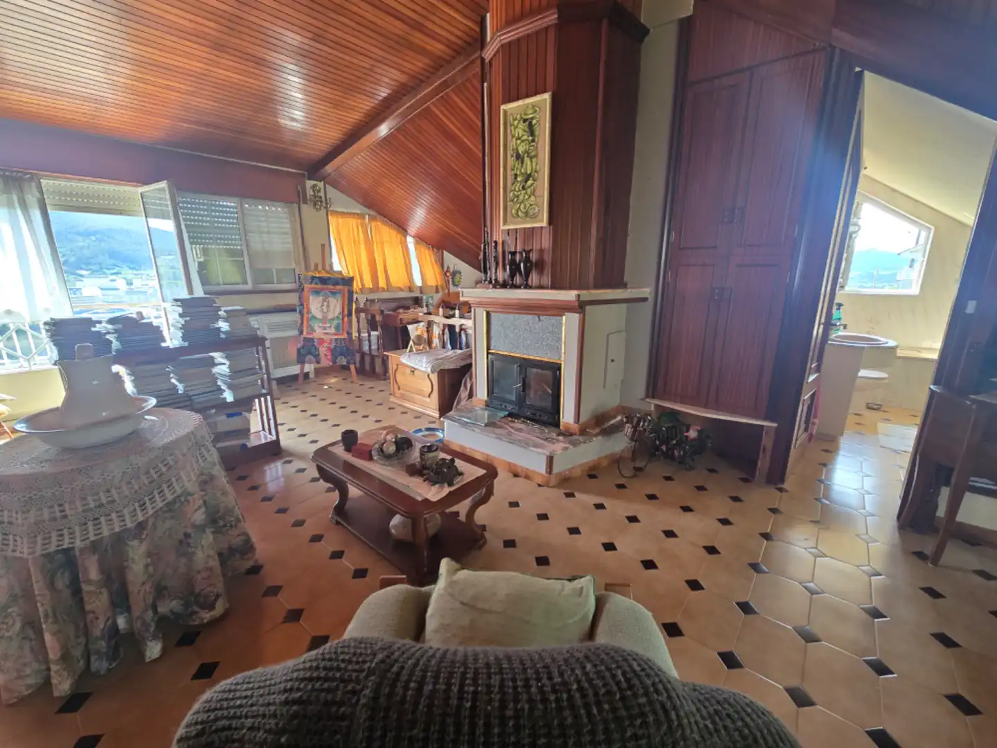 Sala d'estar de Casa o xalet en venda en Viveiro amb Calefacció, Jardí privat i Parquet