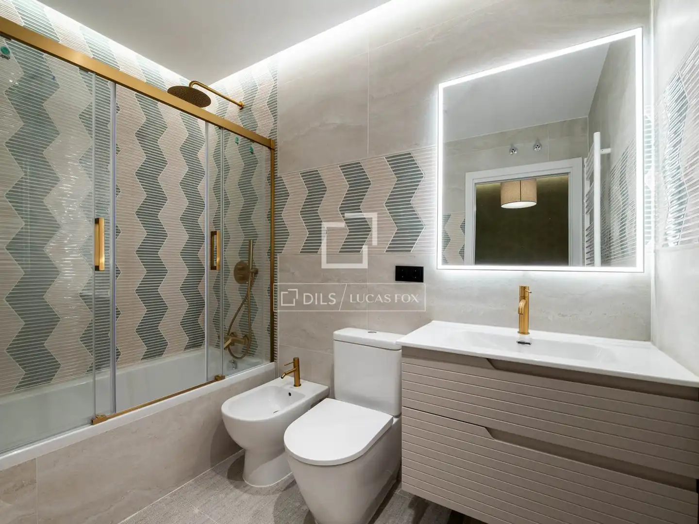 Baño de Piso en venta en Madrid con Aire acondicionado, Calefacción y Parquet