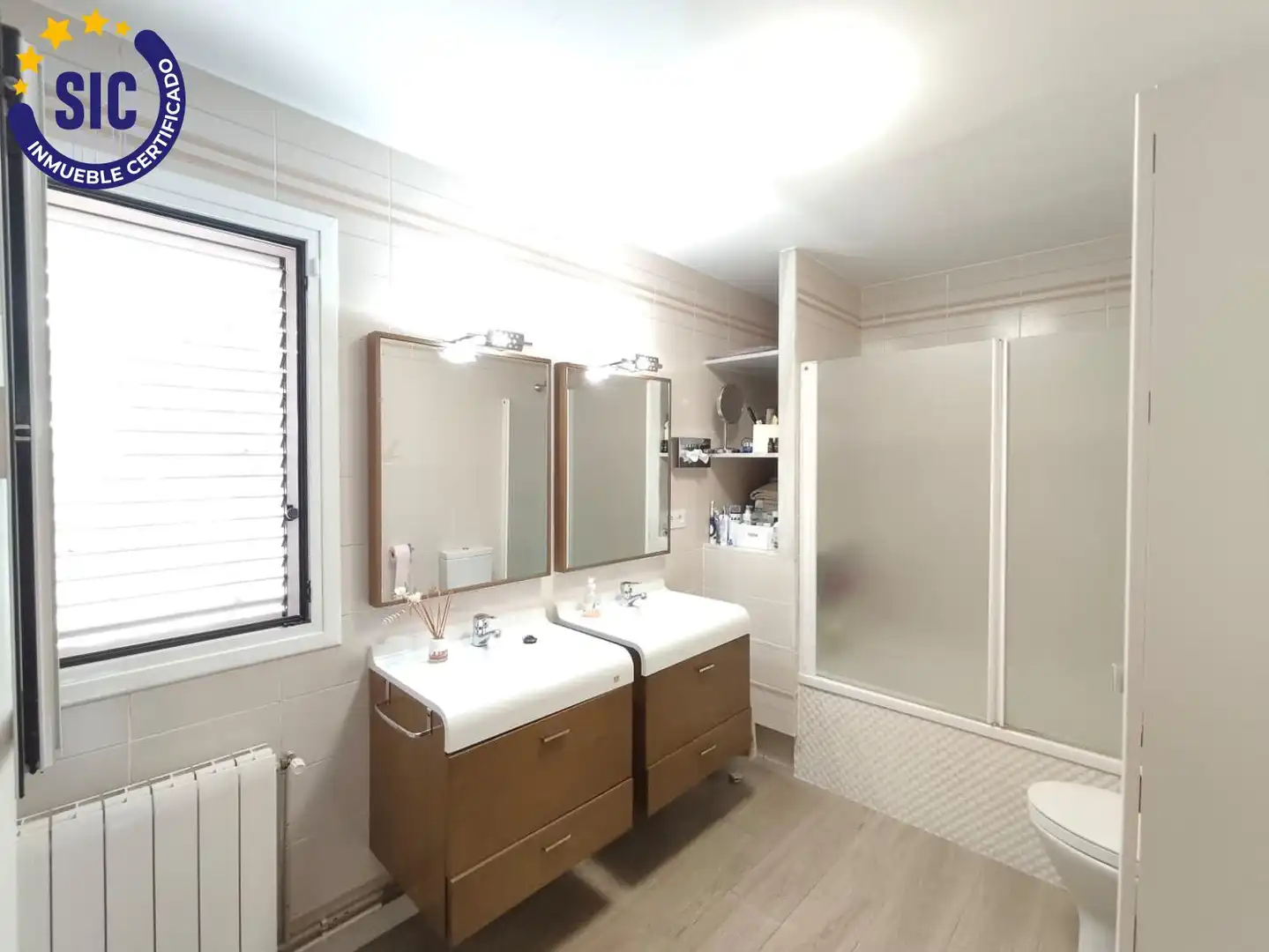 Bathroom of Houses for sale in Torrent  with Air Conditioner, Heating and Private garden