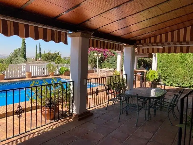 Terrassa de Casa o xalet en venda en Córdoba amb Aire condicionat, Calefacció i Jardí privat