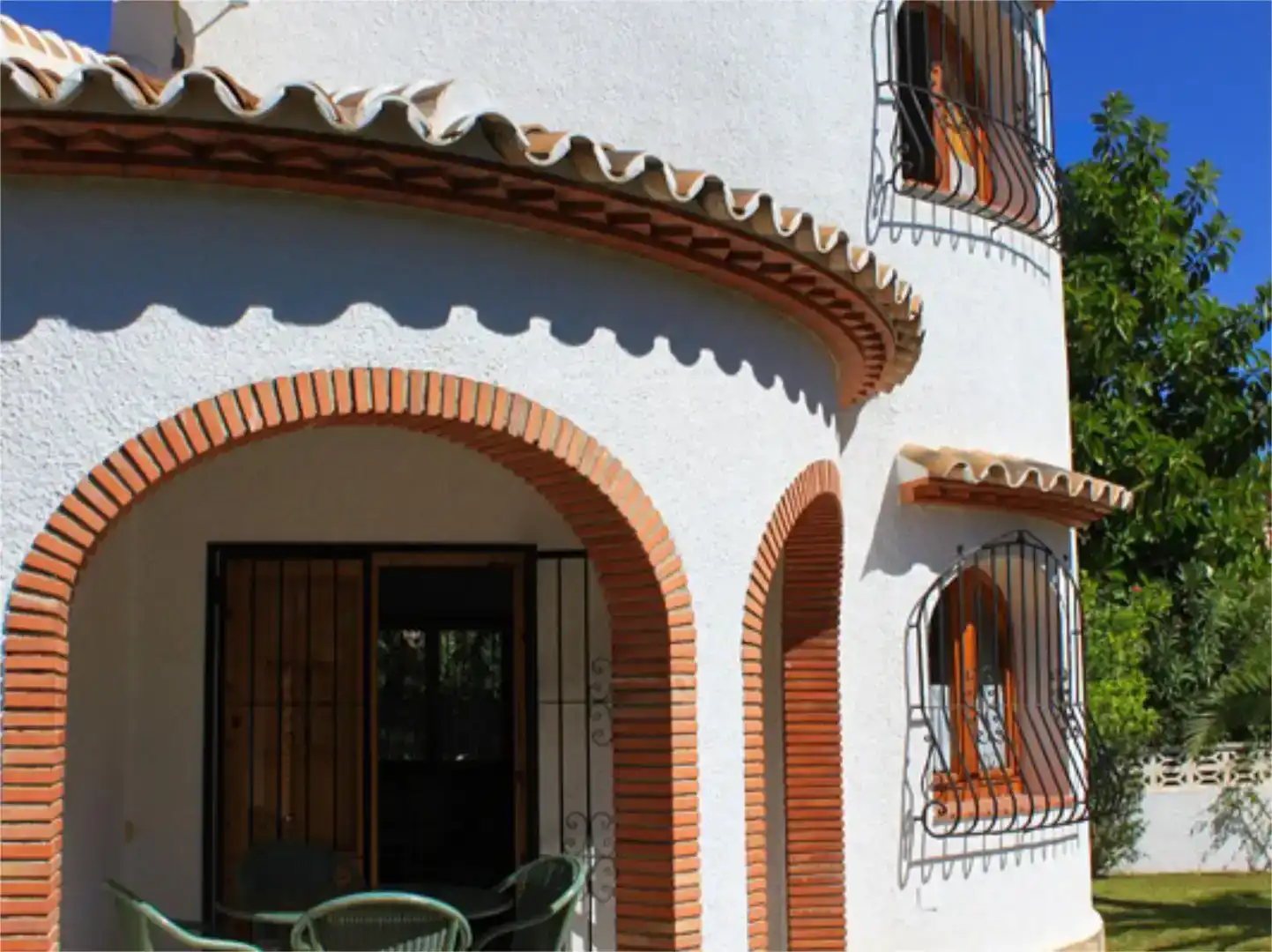 Vista exterior de Casa o xalet de lloguer en Els Poblets amb Jardí privat, Traster i Piscina