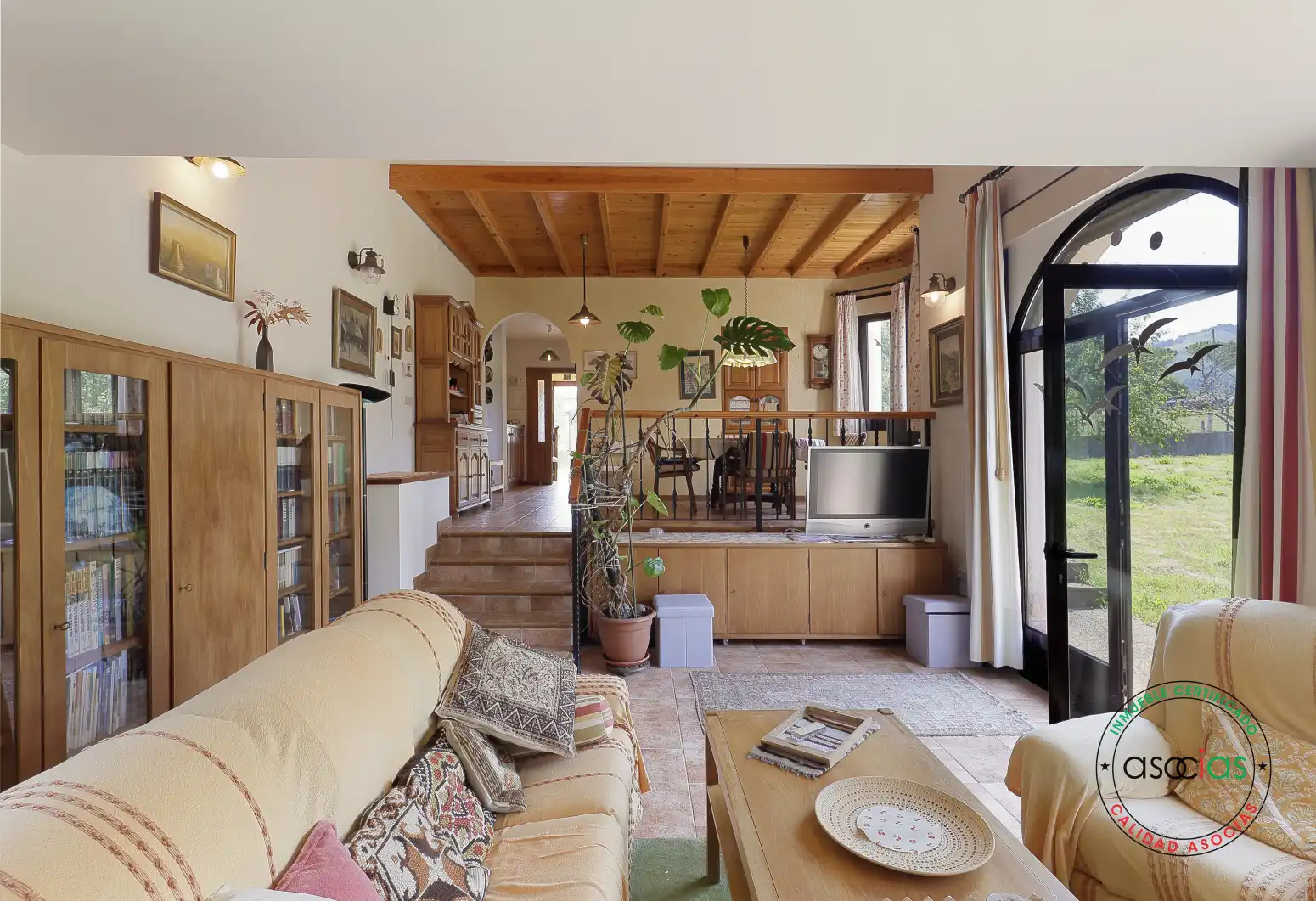 Sala d'estar de Casa o xalet en venda en Nava amb Calefacció, Parquet i Traster