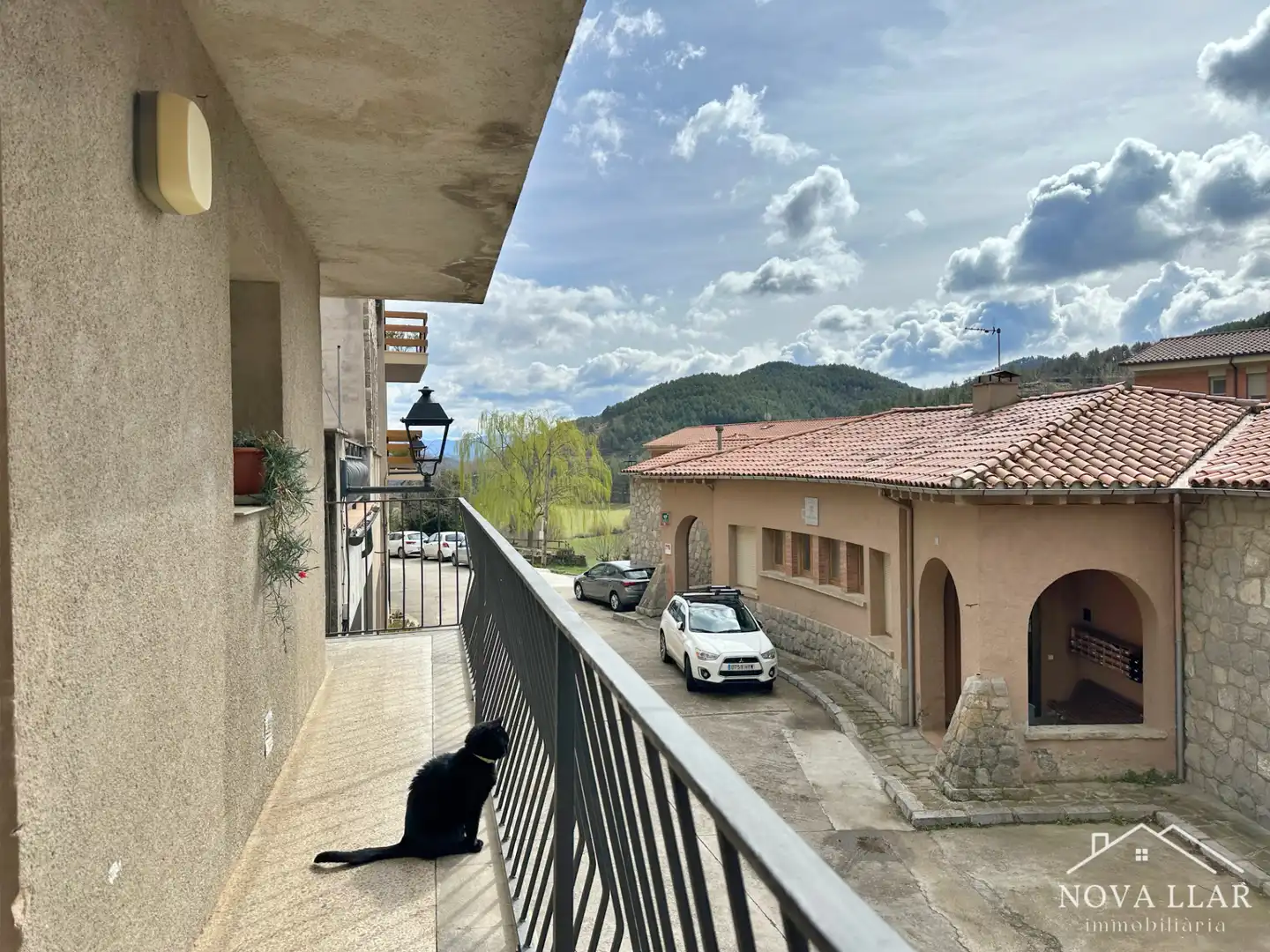 Vista exterior de Casa adosada en venda en Gombrèn amb Calefacció, Parquet i Forn