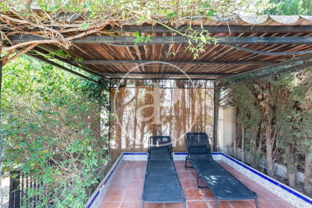 Terrassa de Casa o xalet en venda en La Pobla de Vallbona amb Aire condicionat, Calefacció i Jardí privat
