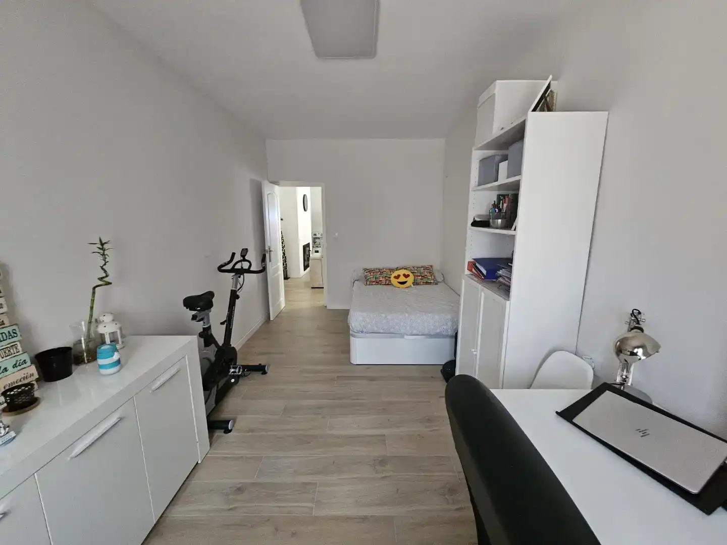 Dormitori de Casa o xalet en venda en Villena amb Aire condicionat i Piscina