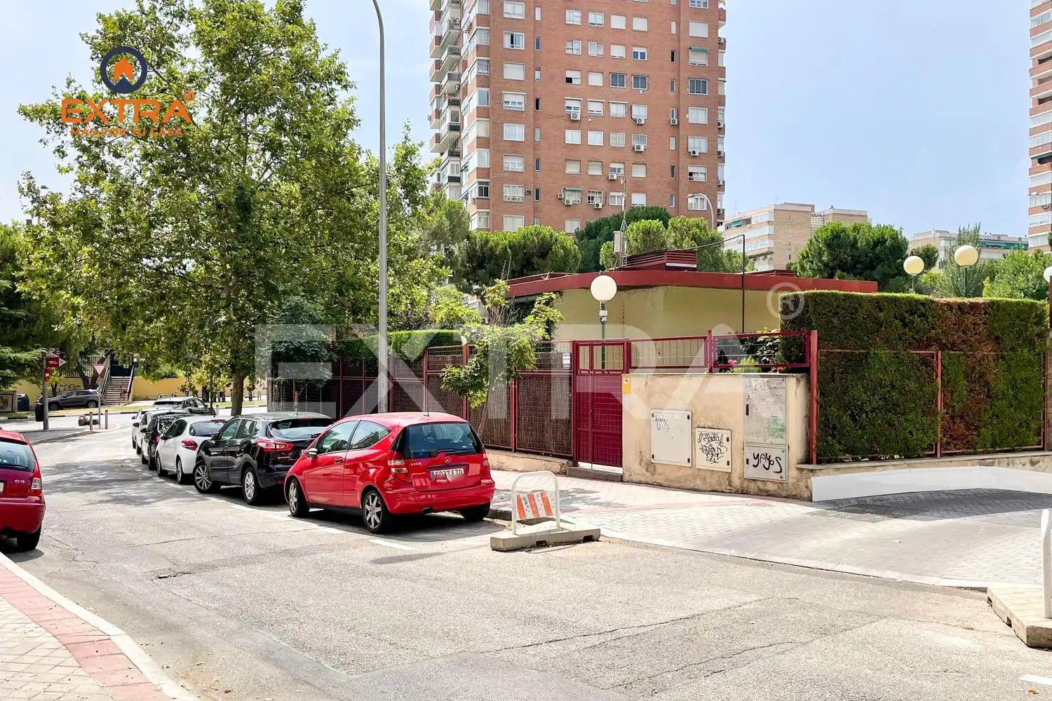 Außenansicht von Garage zum Verkauf in Madrid
