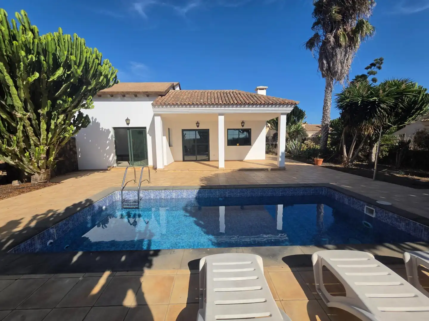 Piscina de Casa o xalet en venda en La Oliva pueblo