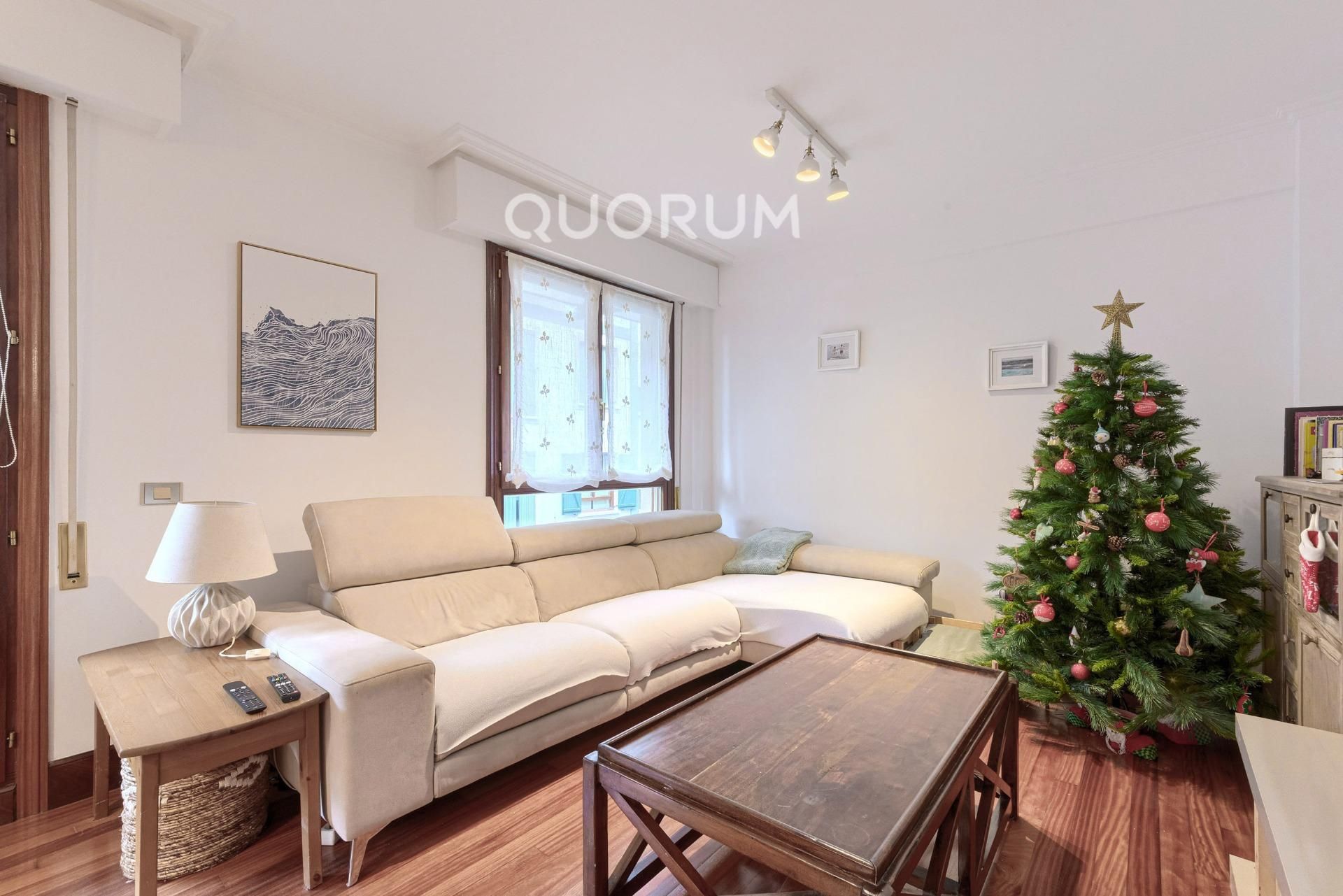 Sala d'estar de Pis en venda en Arrigorriaga amb Calefacció, Traster i Balcó