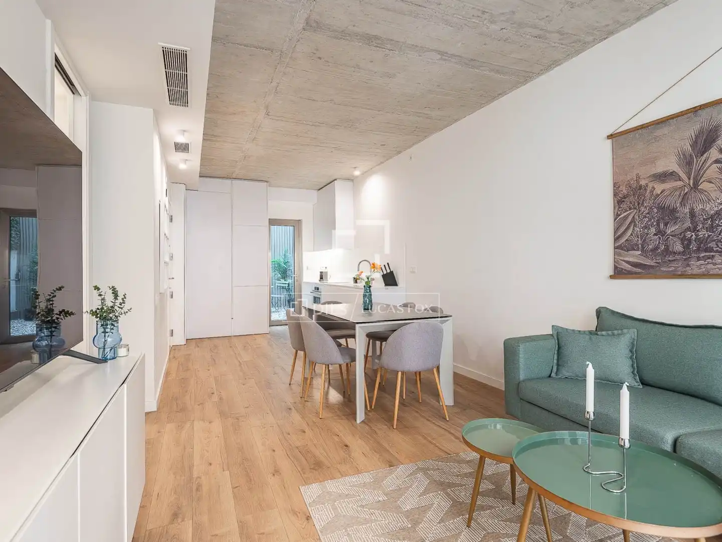 Sala d'estar de Pis en venda en Barcelona amb Aire condicionat, Calefacció i Parquet