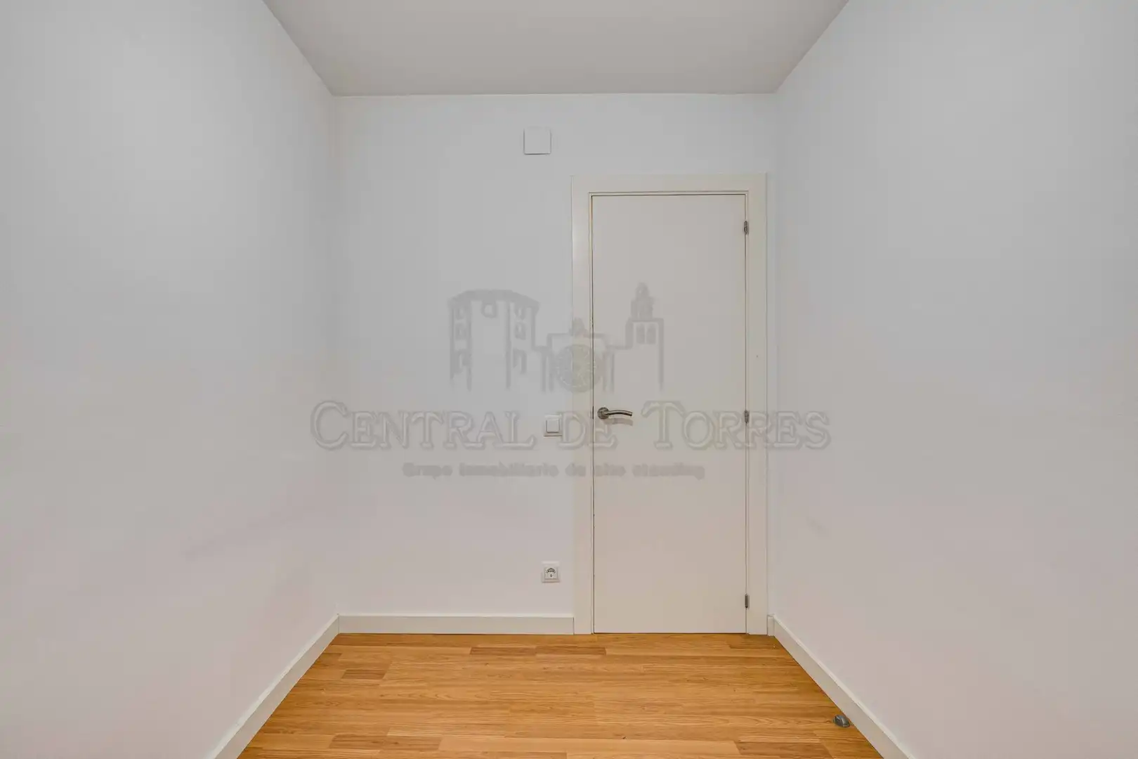 Bedroom of Flat for sale in Sant Cugat del Vallès  with Heating, Parquet flooring and Terrace