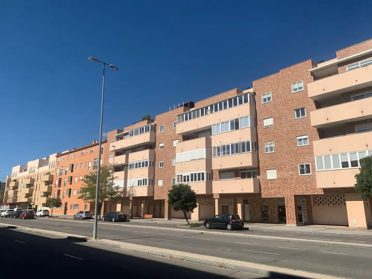 Vista exterior de Local de lloguer en Ávila