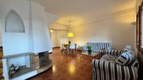 Sala d'estar de Casa adosada en venda en Castell-Platja d'Aro amb Balcó