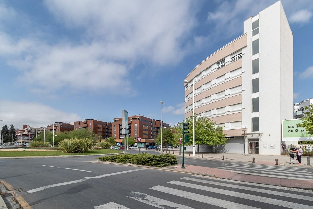 Vista exterior de Pis de lloguer en  Granada Capital amb Aire condicionat, Calefacció i Terrassa