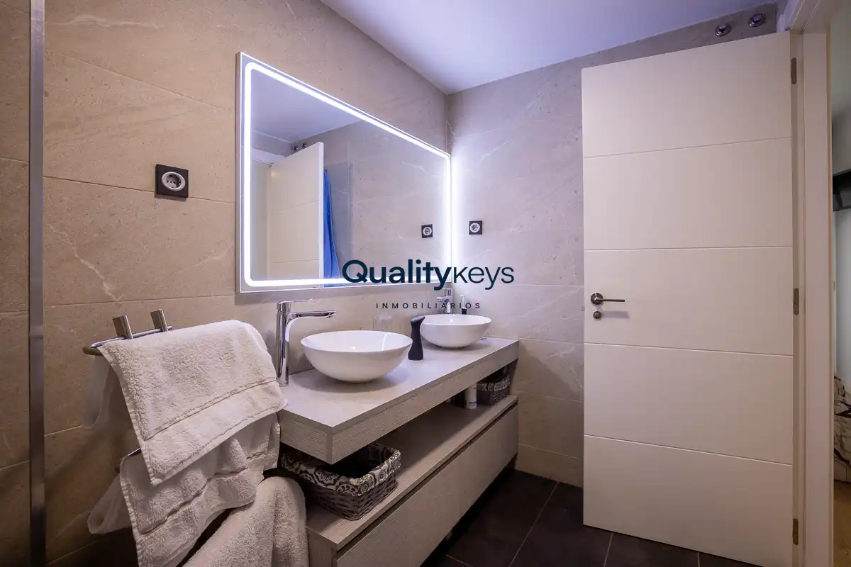 Baño de Piso en venta en Madrid con Aire acondicionado, Calefacción y Terraza