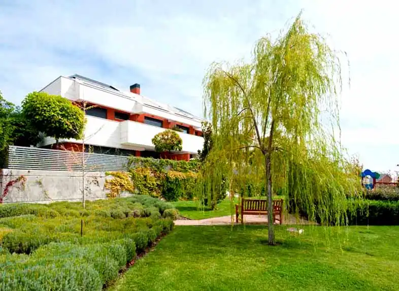 Garden of Detached homes for rent in La Moraleja  with Air Conditioner, Heating and Private garden