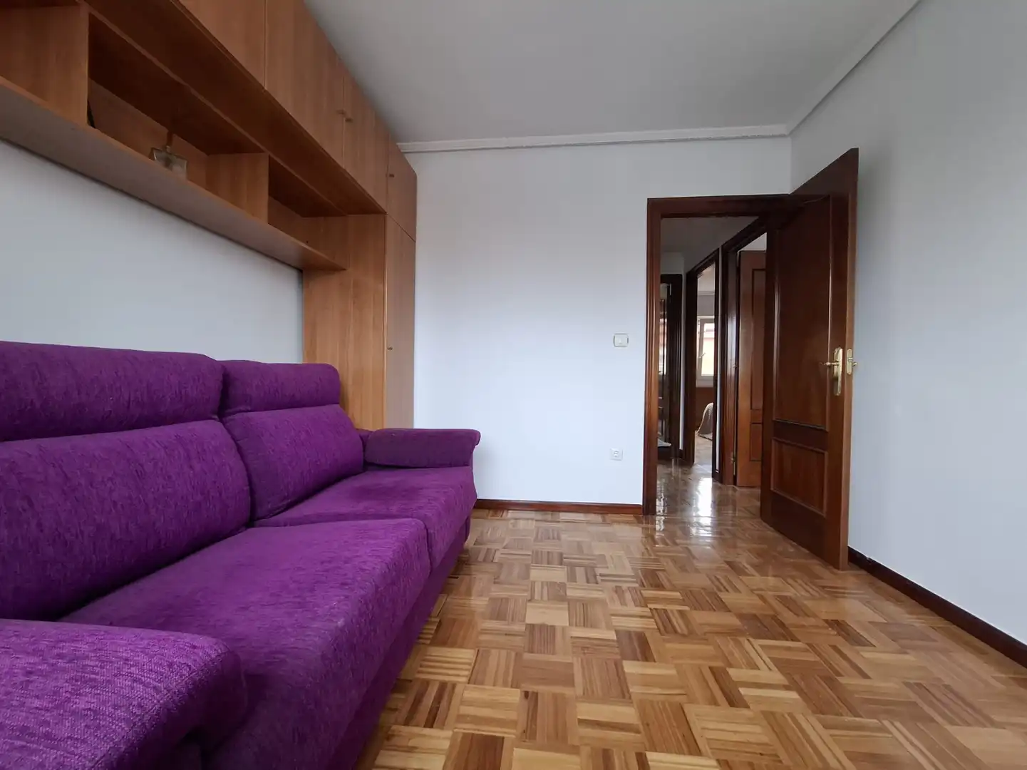 Wohnzimmer von Wohnung zur Miete in Gijón  mit Heizung und Parkett