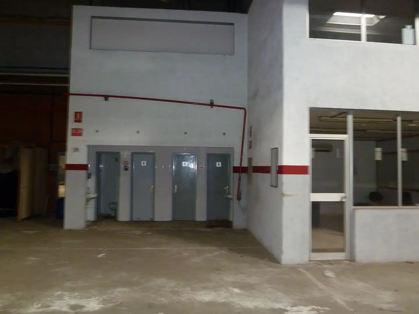 Fabrikhallen zur Miete in Massanes