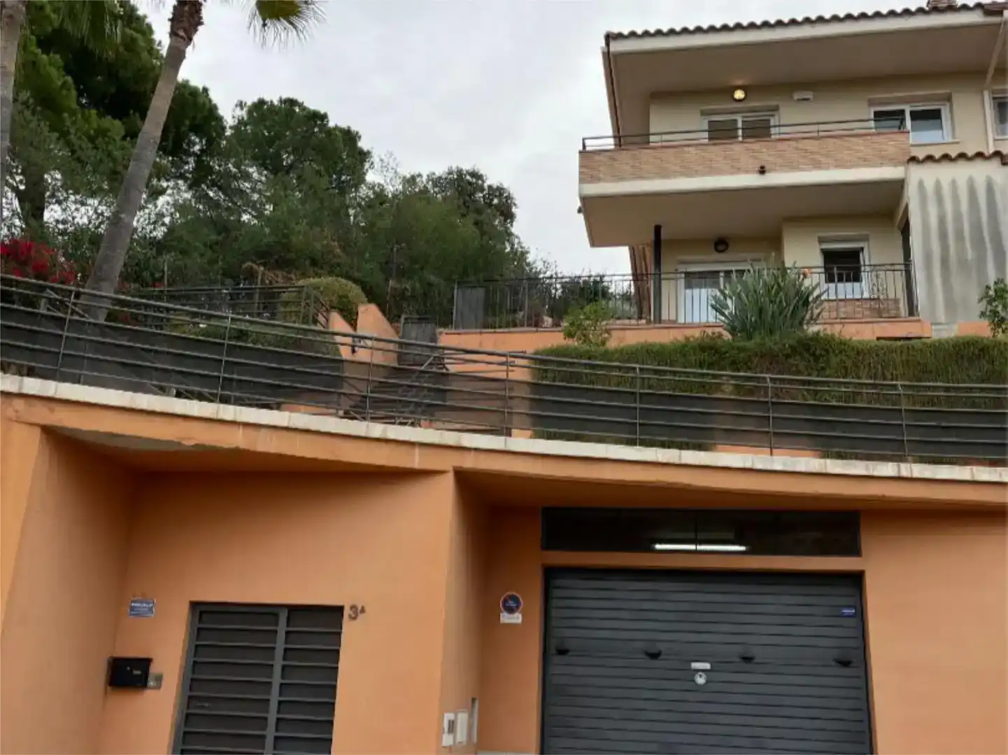 Vista exterior de Casa o xalet en venda en Sant Pol de Mar amb Aire condicionat, Piscina i Balcó