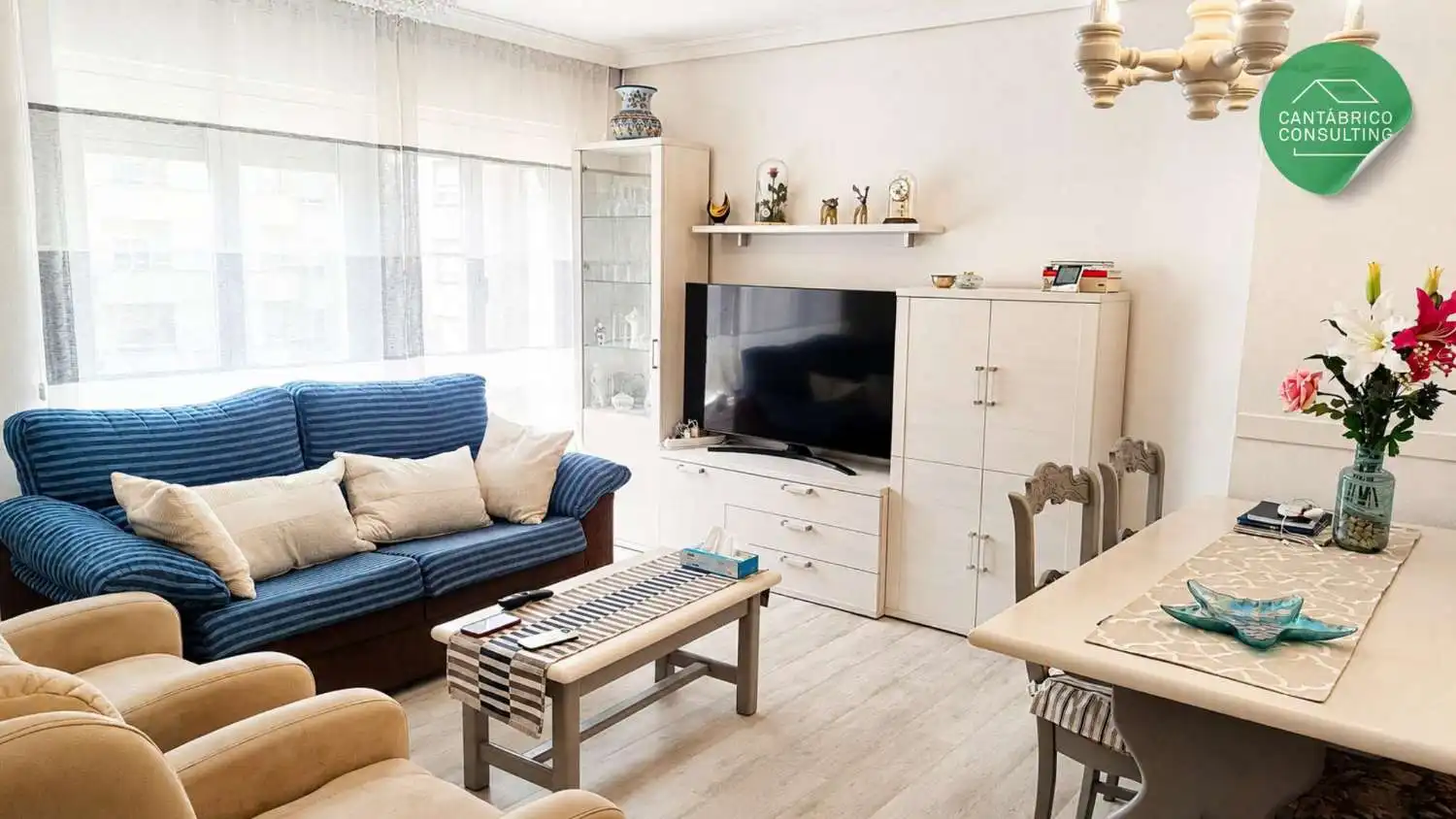Living room of Flat for sale in Navia  with Heating, Terrace and Furnished