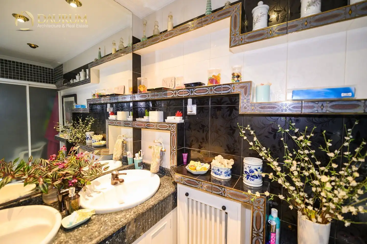 Baño de Casa adosada en venta en Boadilla del Monte con Aire acondicionado, Calefacción y Jardín privado