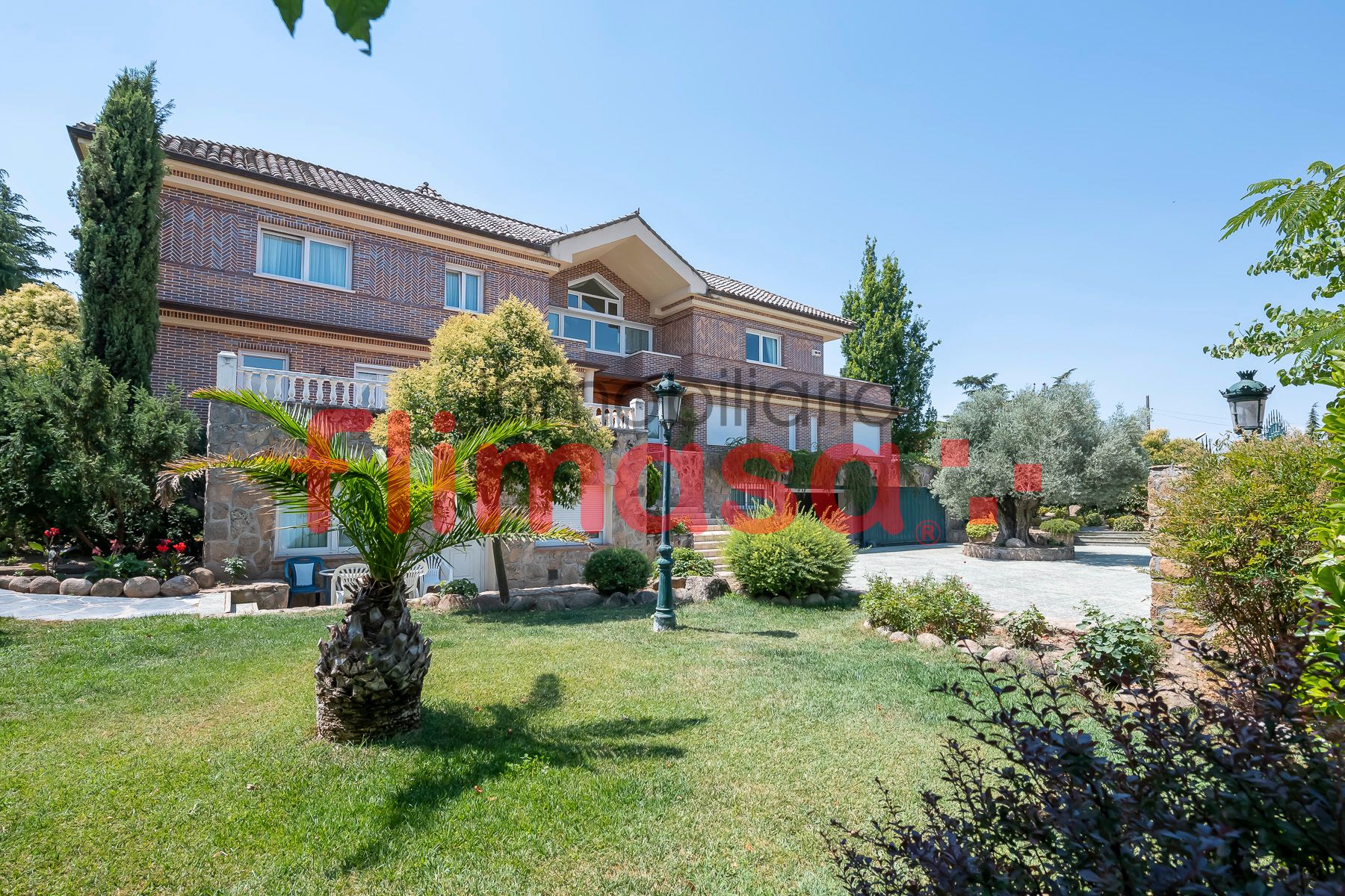 Exterior view of House or chalet for sale in Villaviciosa de Odón  with Air Conditioner, Heating and Private garden