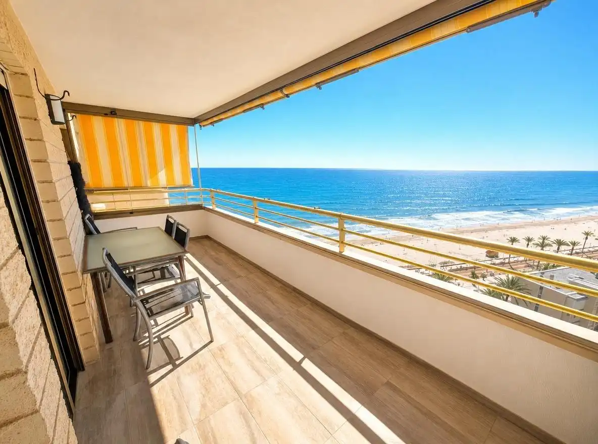 Terrassa de Apartament en venda en El Campello amb Jardí privat, Terrassa i Piscina comunitària