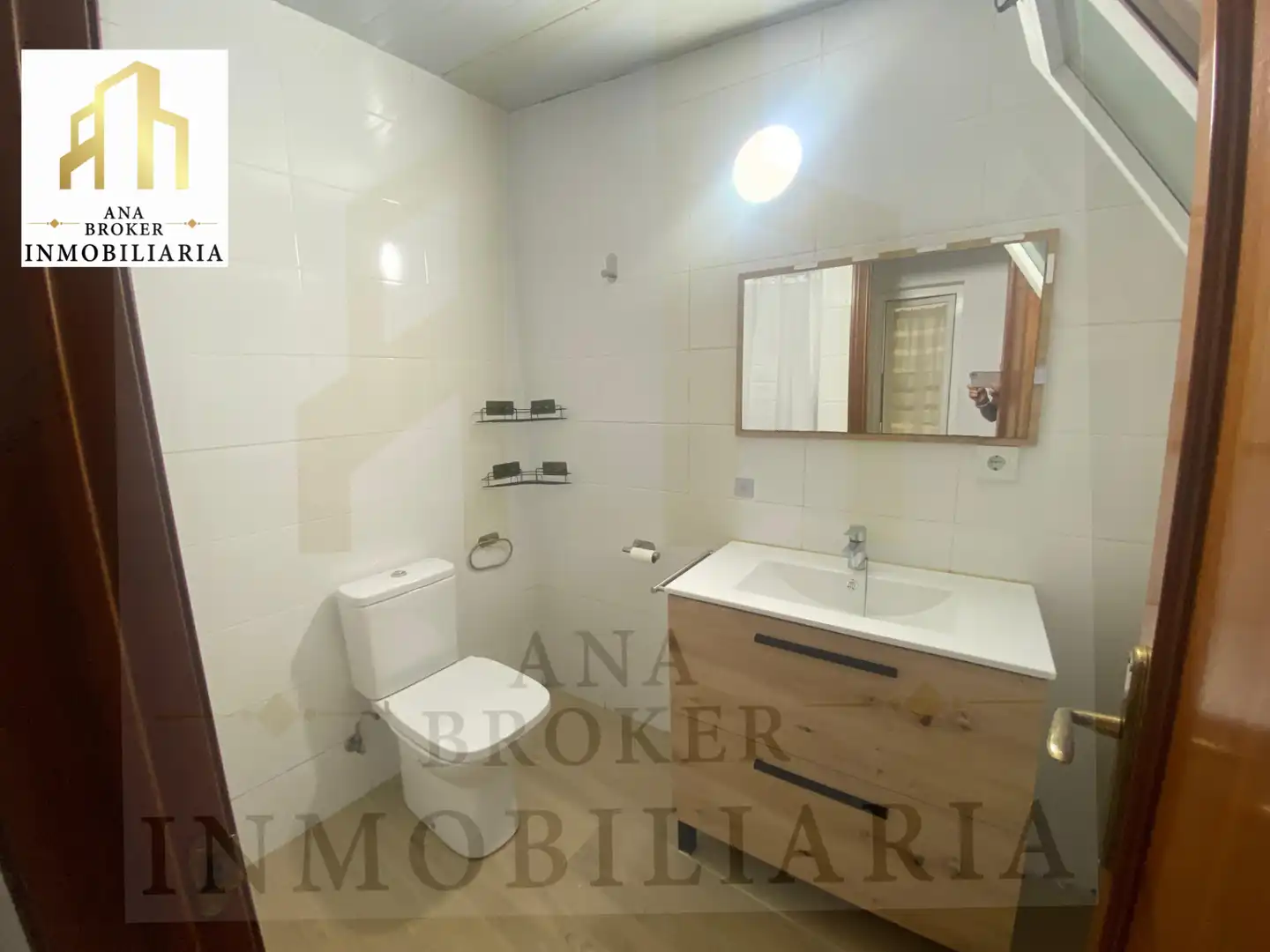 Bathroom of Flat for sale in Ronda  with Furnished