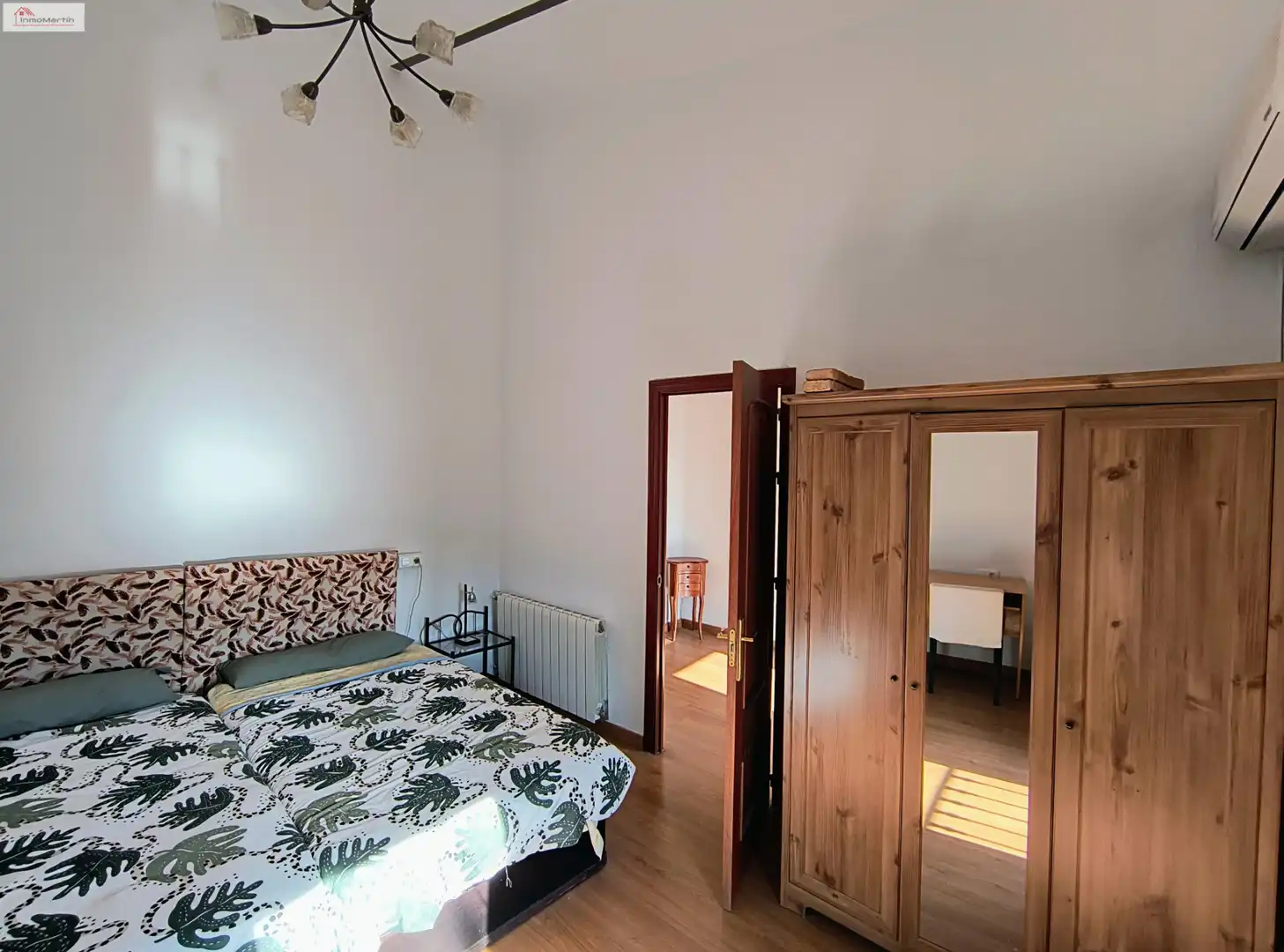 Habitación de Casa adosada en venta en Almadén de la Plata con Aire acondicionado, Calefacción y Terraza