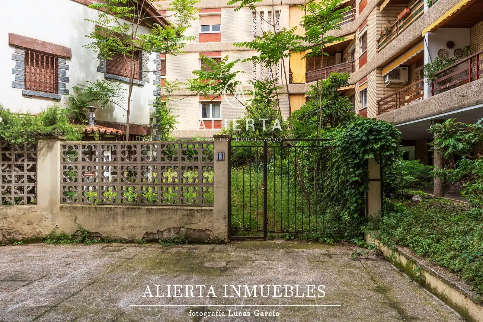 Vista exterior de Casa o chalet en venta en Zaragoza con Calefacción y Terraza