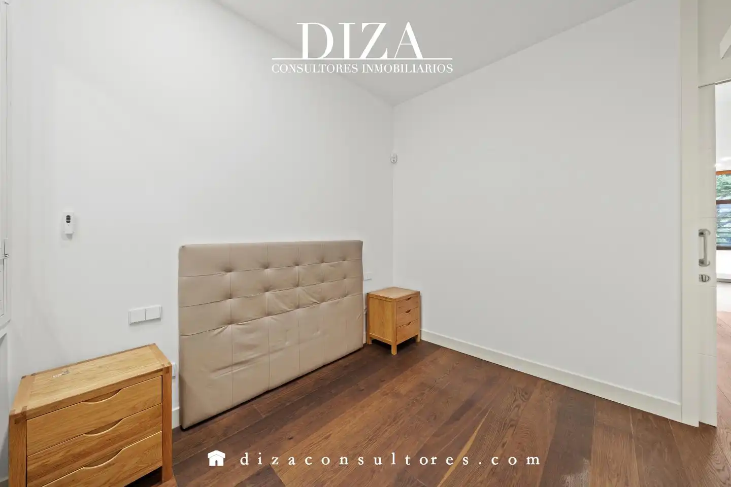 Schlafzimmer von Erdgeschoss zum Verkauf in Madrid mit Klimaanlage und Möbliert
