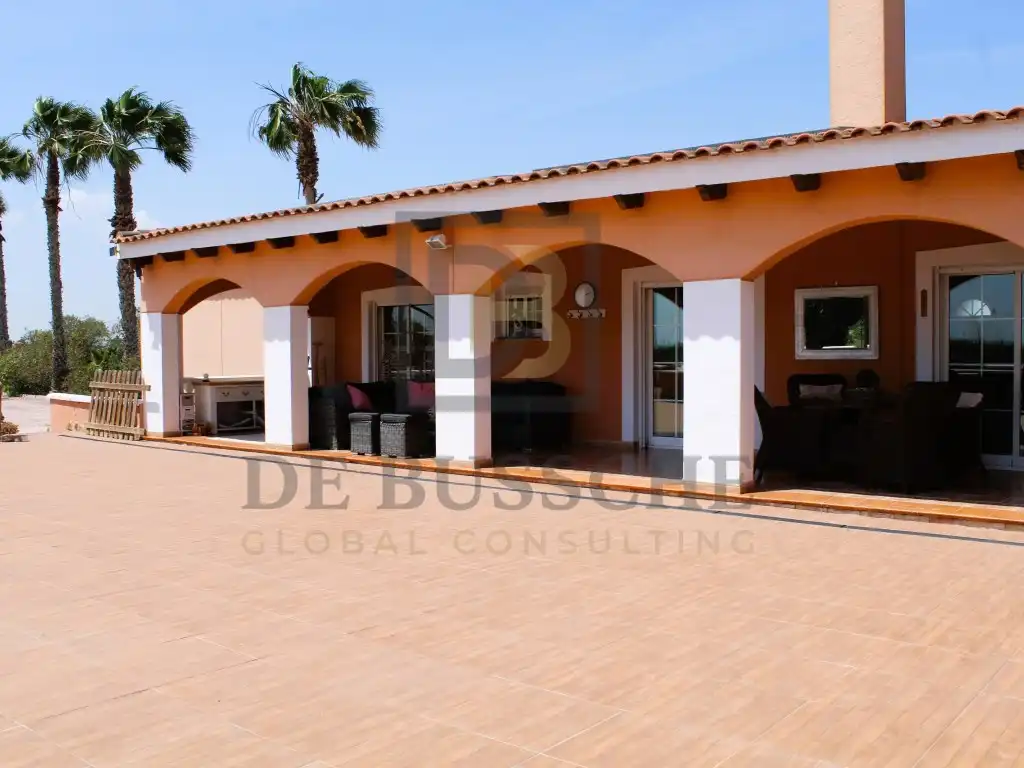 Terrassa de Casa o xalet en venda en Dolores