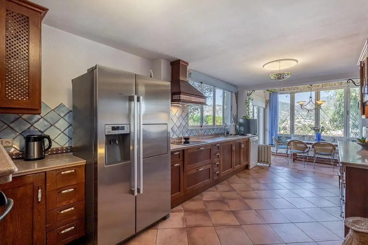 Cocina de Casa o chalet en venta en Almuñécar con Aire acondicionado, Calefacción y Jardín privado
