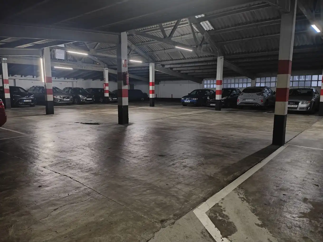 Parking of Garage for rent in Vigo   with Alarm