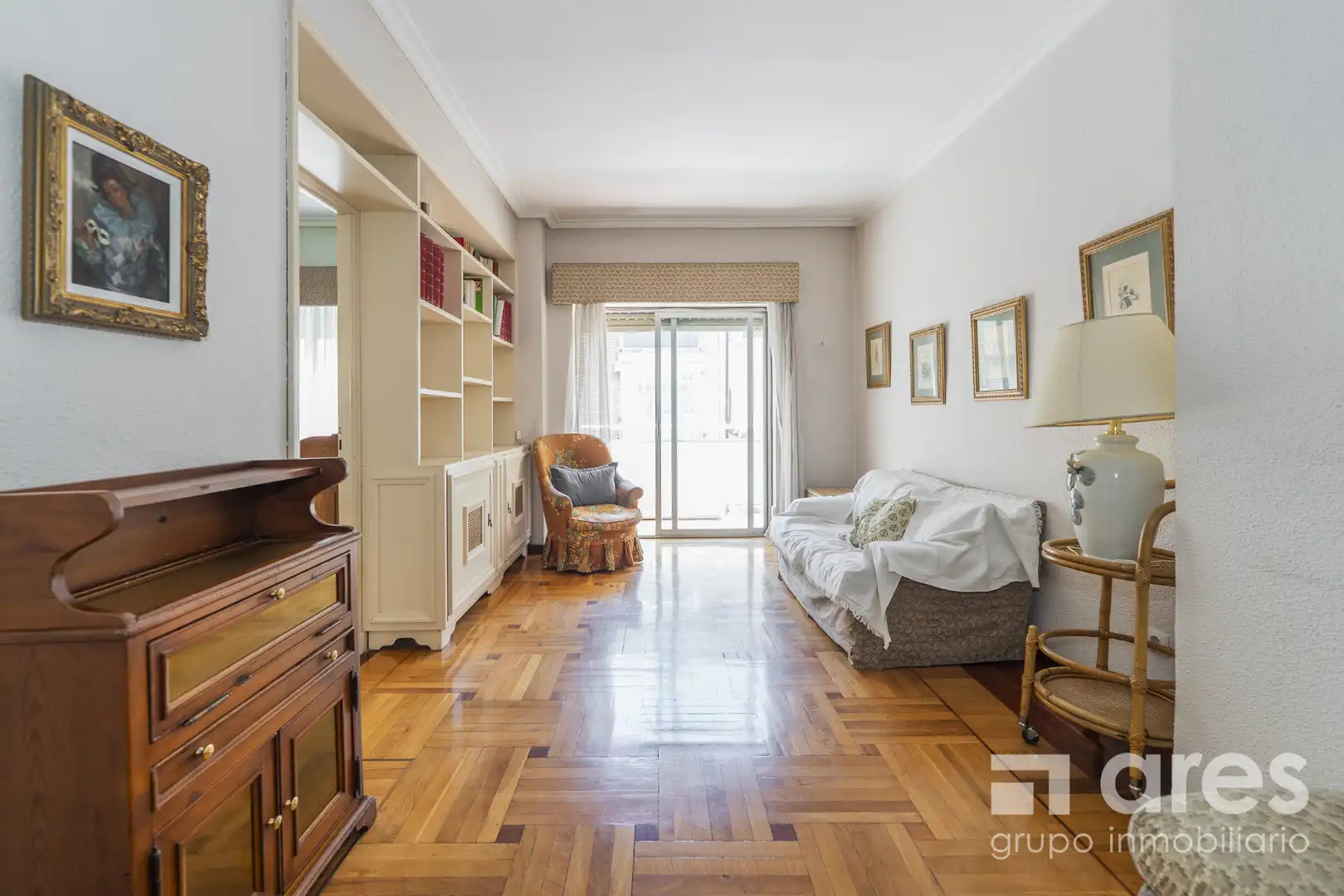 Wohnzimmer von Wohnung zum Verkauf in Madrid mit Heizung