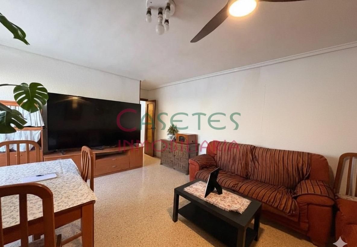 Sala d'estar de Pis en venda en  Valencia Capital amb Aire condicionat, Traster i Balcó