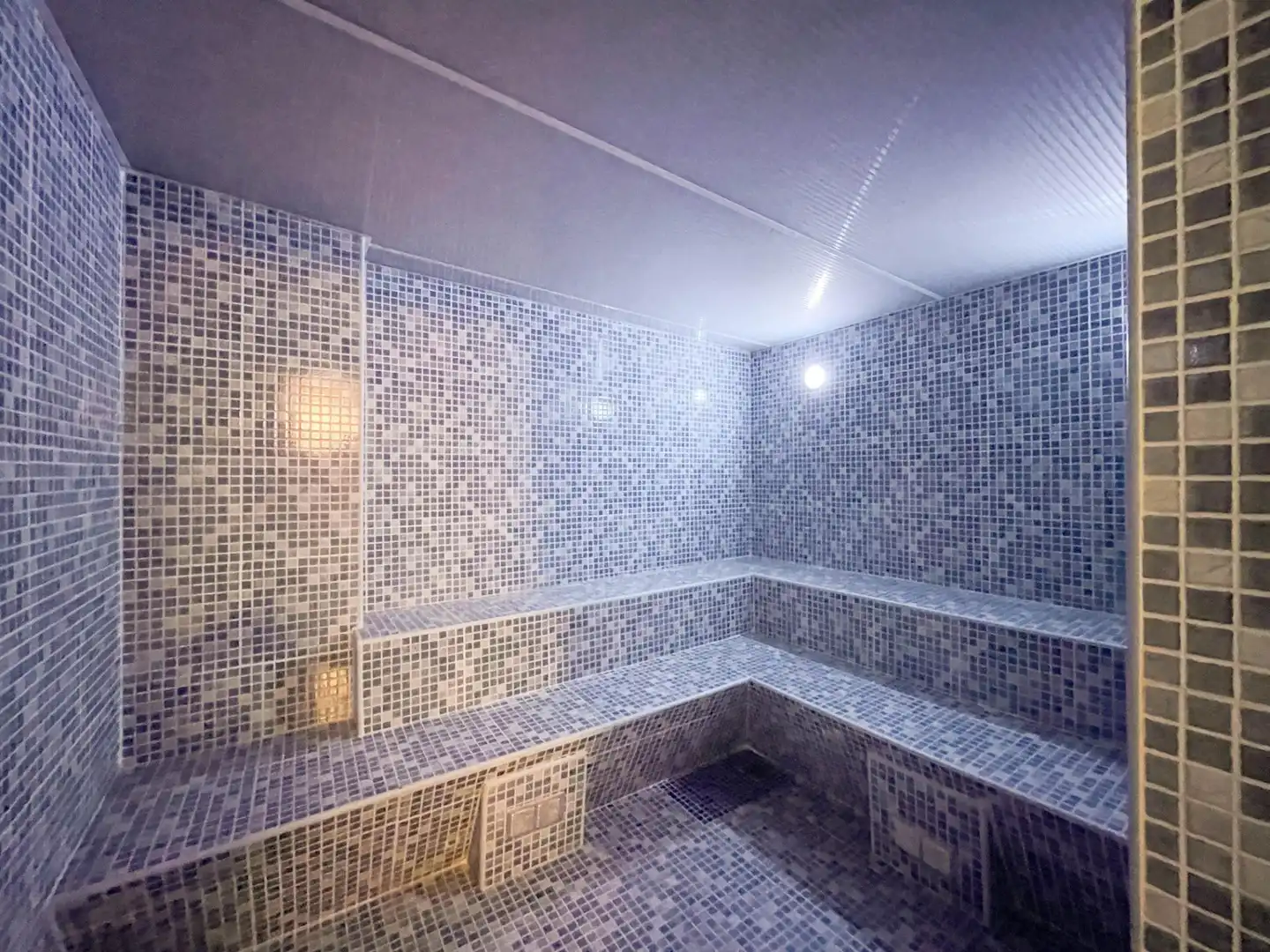 Baño de Local de alquiler en Oliva con Aire acondicionado y Amueblado