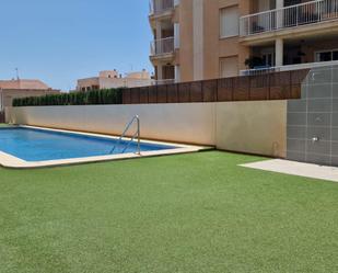 Piscina de Apartament de lloguer en Águilas amb Aire condicionat, Calefacció i Balcó