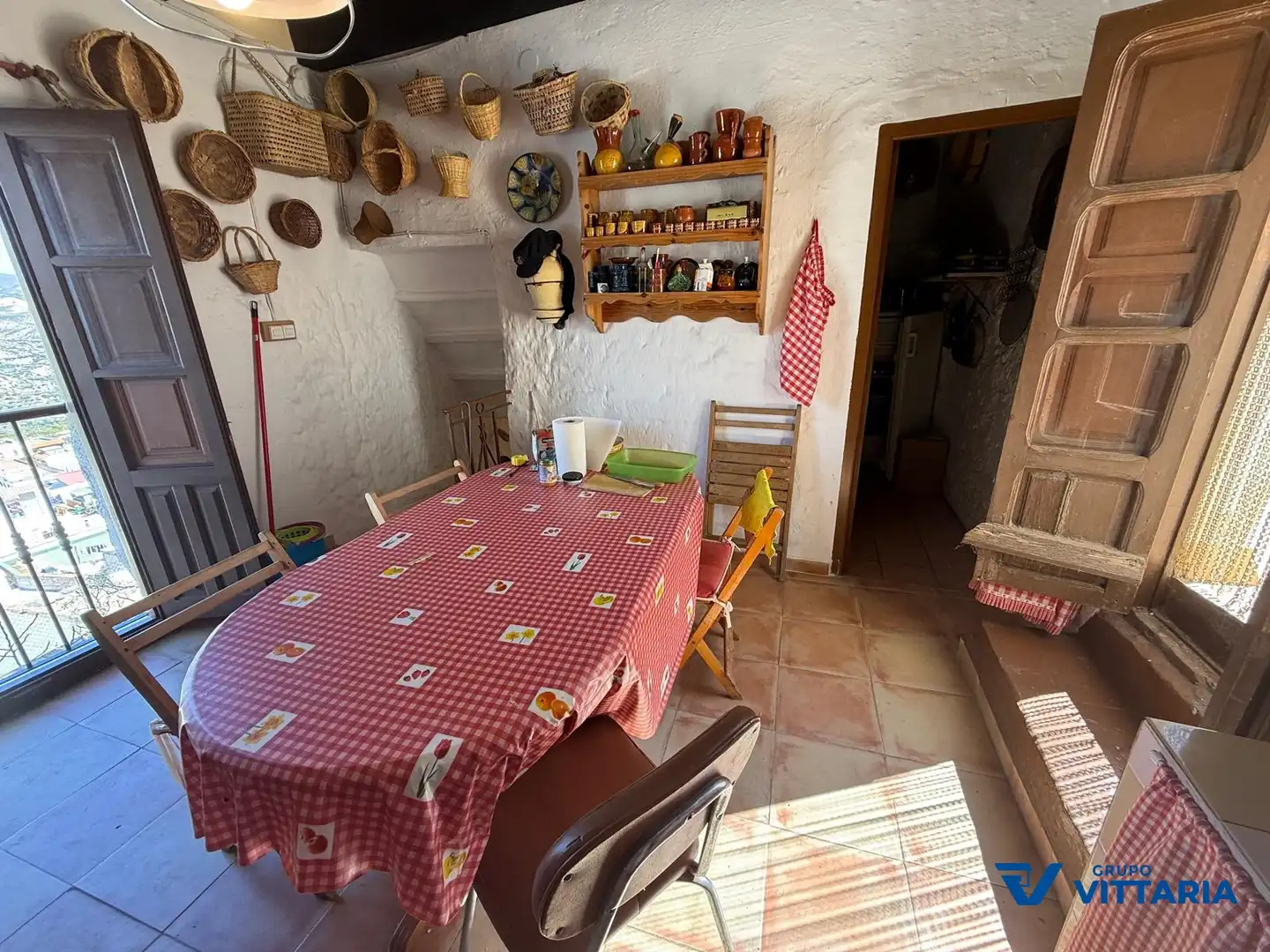 Küche von Einfamilien-Reihenhaus zum Verkauf in Instinción mit Terrasse
