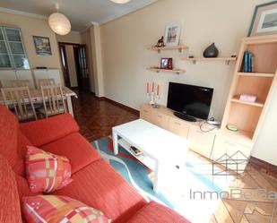 Living room of Flat for sale in Castro-Urdiales  with Balcony