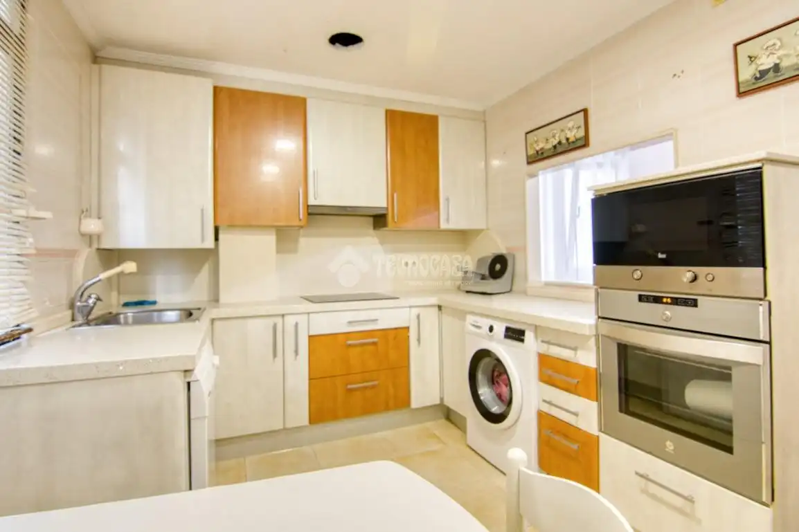 Cocina de Piso en venta en Santander con Calefacción