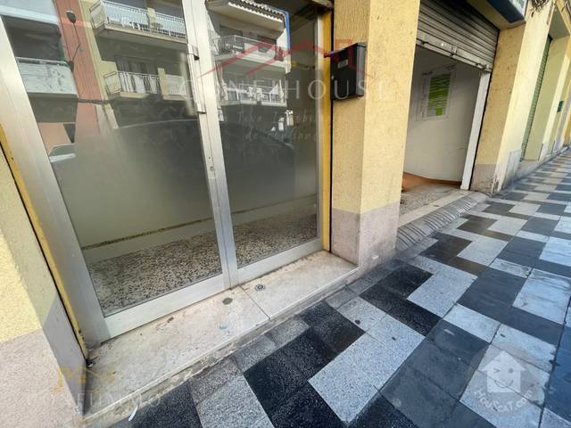 Local comercial en Venta en Calle Santiago Rusiñol en Mas Florit - Ca la Guidó