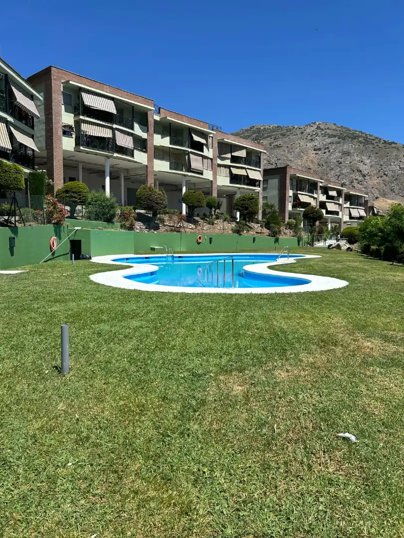 Schwimmbecken von Wohnung zur Miete in Jaén mit Klimaanlage, Heizung und Terrasse