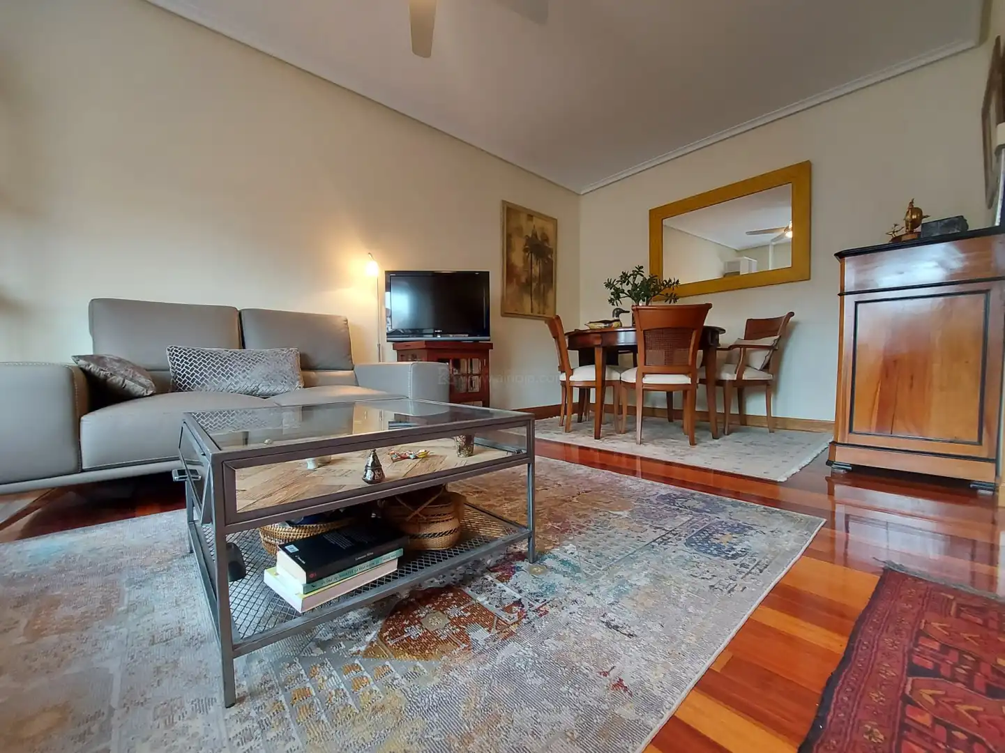 Sala d'estar de Pis en venda en  Logroño amb Calefacció, Parquet i Terrassa