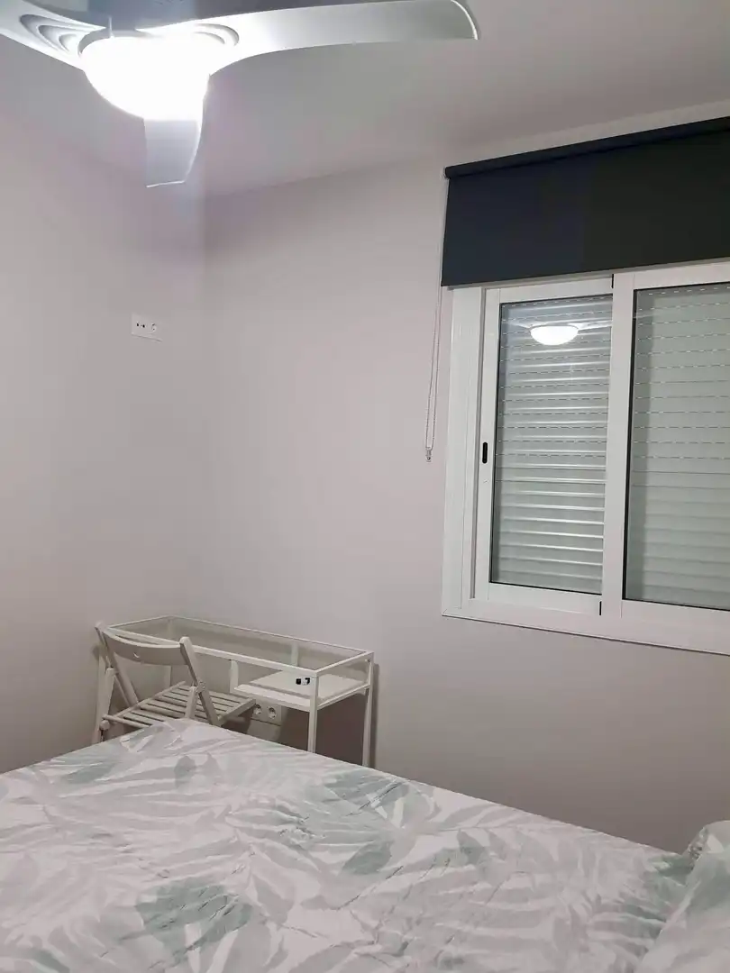 Habitación de Piso en venta en Málaga con Aire acondicionado y Amueblado