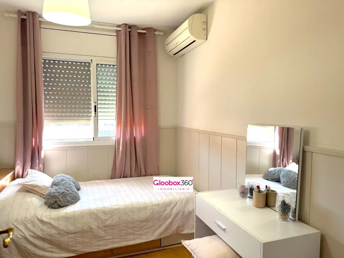 Schlafzimmer von Einfamilien-Reihenhaus zum Verkauf in Reus mit Klimaanlage, Heizung und Privatgarten