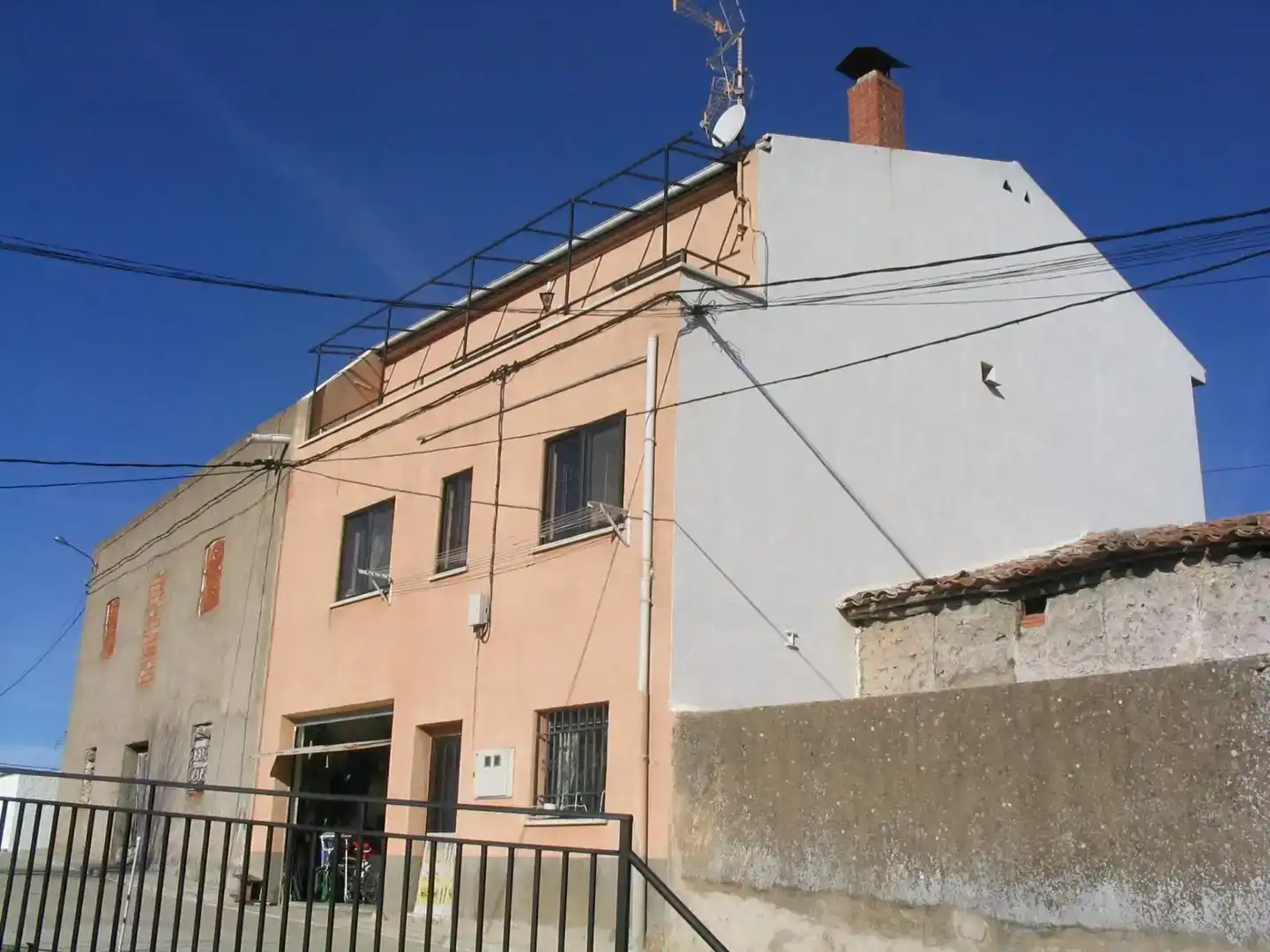 Exterior view of Flat for sale in Cendejas de Enmedio  with Storage room and Furnished