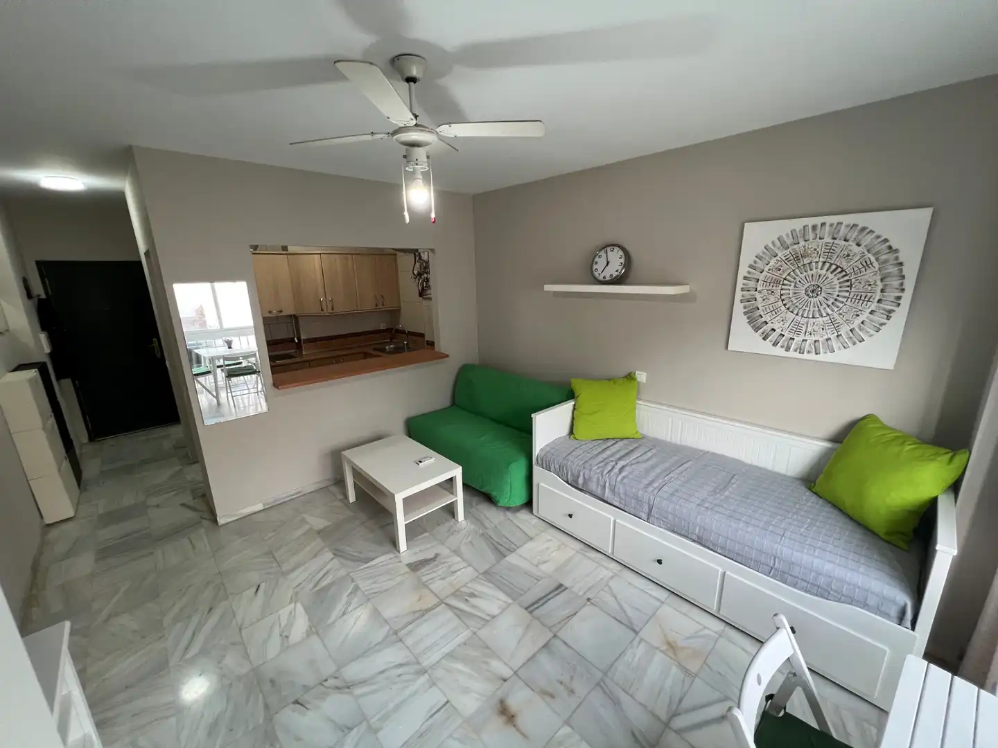 Studio mit Aufzug zur Miete in Calle Capuchinos 9, imagen 4