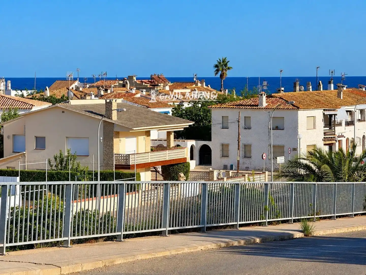 Vista exterior de Casa adosada en venda en Marítima Sud
